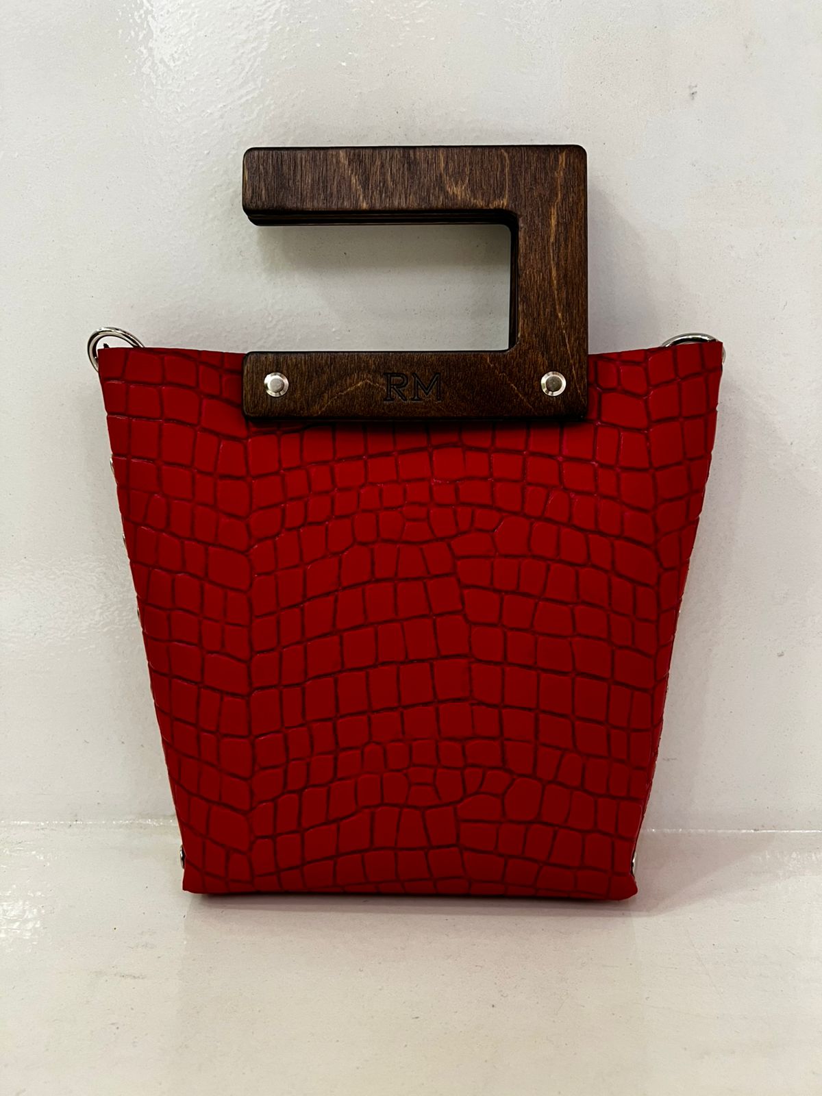 Croc-Effect Leather Bag with Geometric Wooden Handle